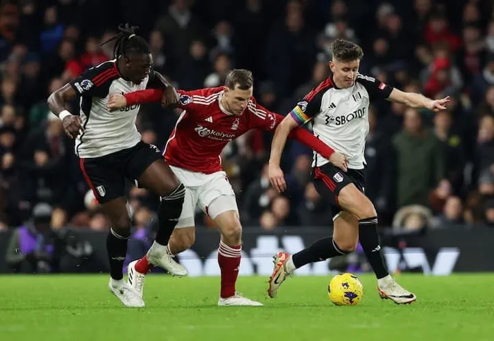 Hai đội chuẩn bị cho trận Fulham vs Nottingham hấp dẫn